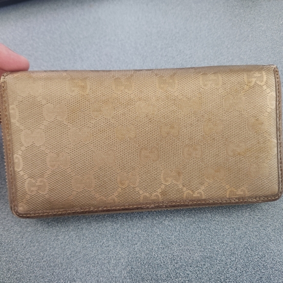 GUCCI Wallet Authentic 💯 - Picture 16 of 16